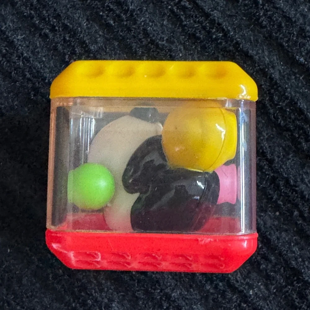 Fisher Price‎ Peek-a-Boo Block Panda Bear with Balls Yellow Red Vintage Toy